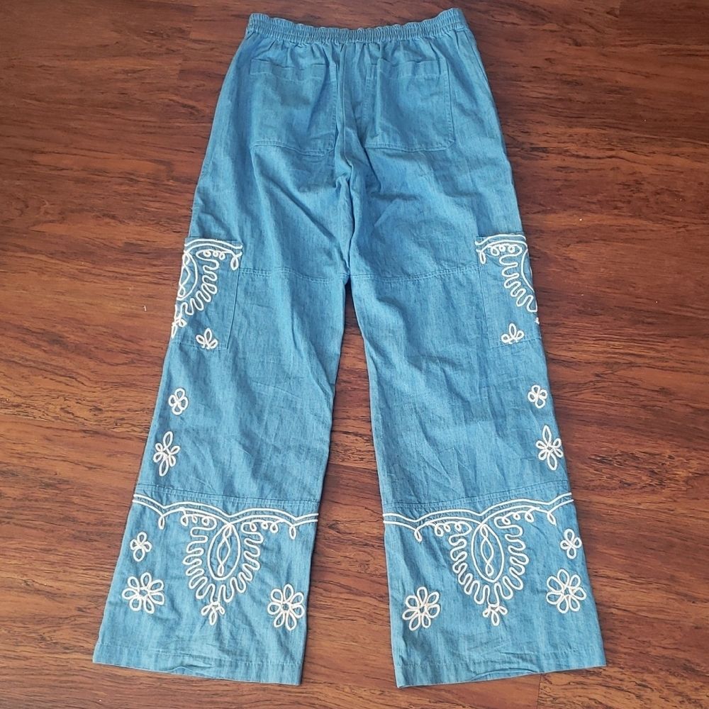 Johnny Was Chambray Blue Wide Leg Pants with White Embroidery Cotton Size Small - Picture 5 of 9